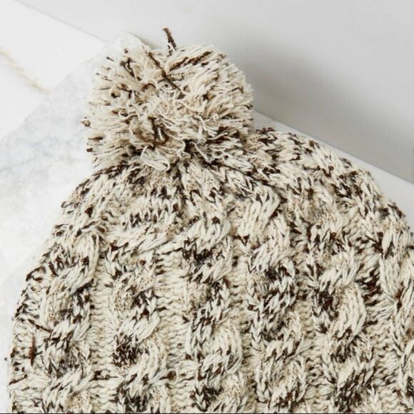 Neutral Peruvian Hat‎ - Picture 3 of 8